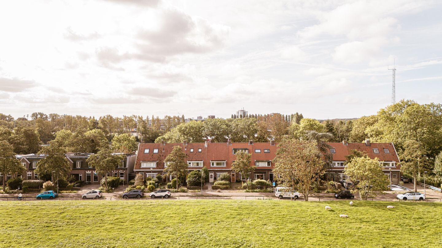 Tussenwoning te koop: Slaperdijkweg 36, Haarlem