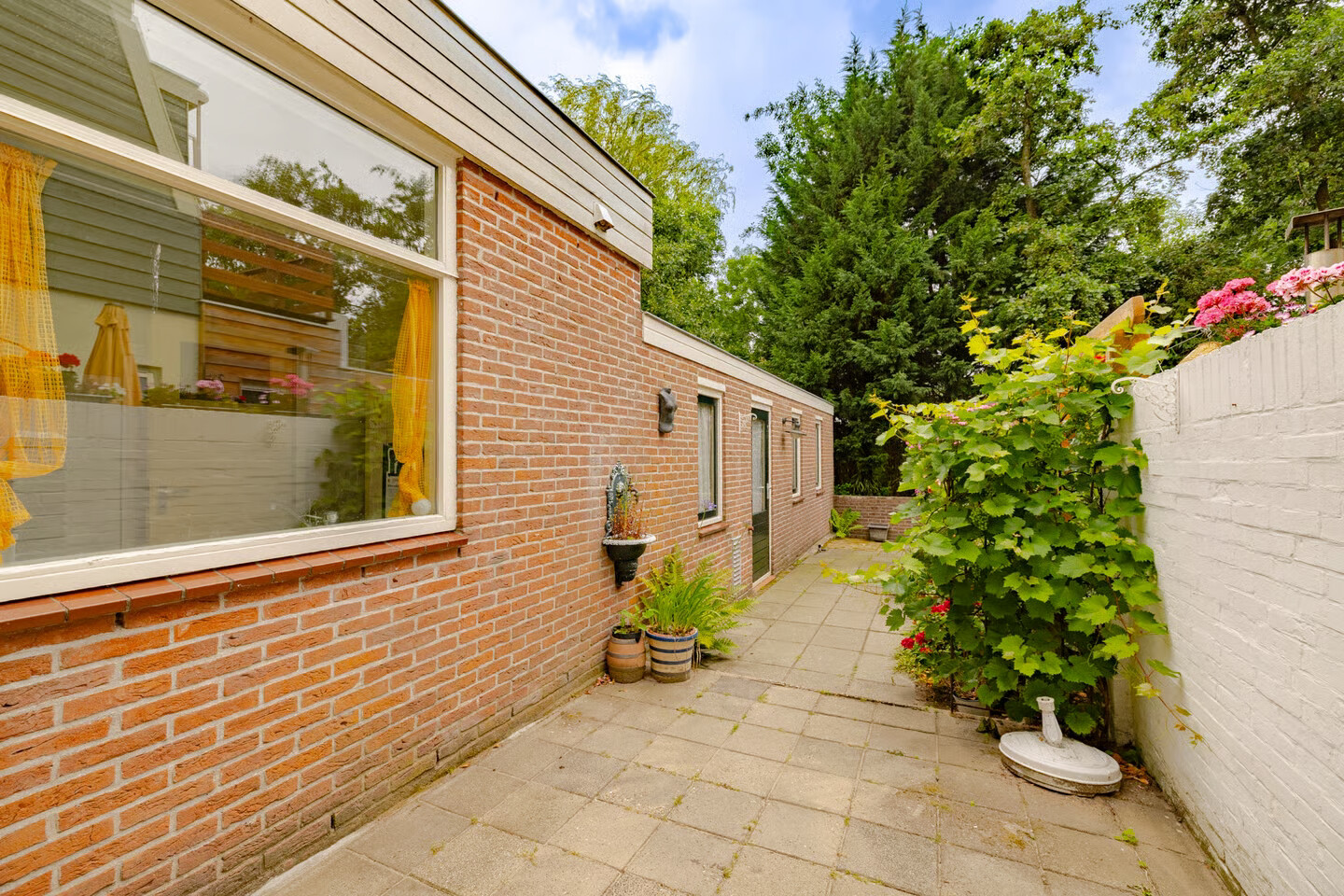 Tussenwoning te koop: Slaperdijkweg 64, Haarlem
