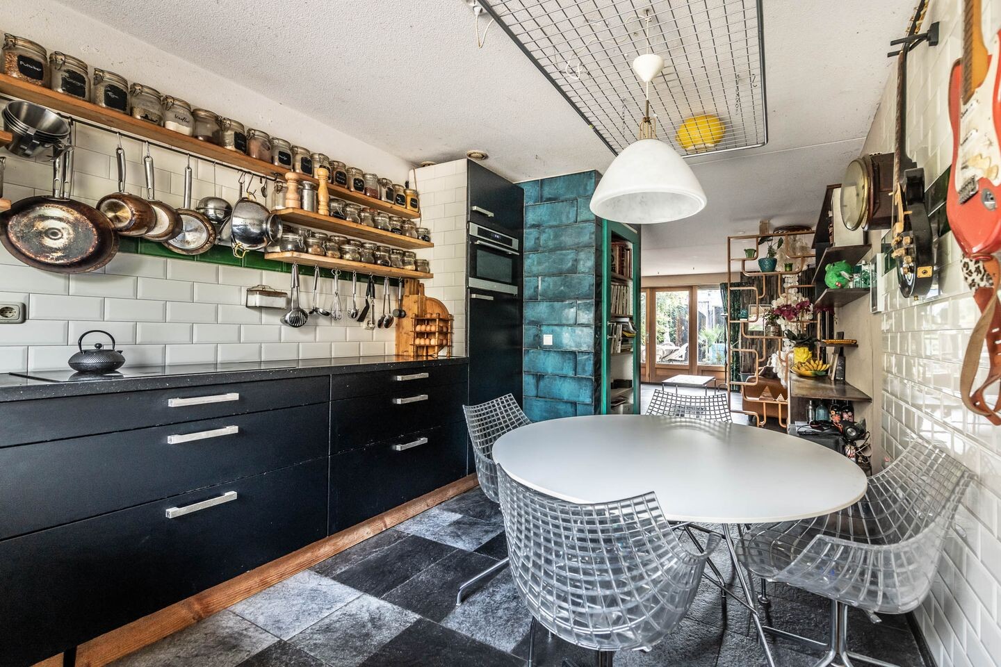 Twee-onder-één-kap te koop: Gerardus Vossiusstraat 4, Haarlem