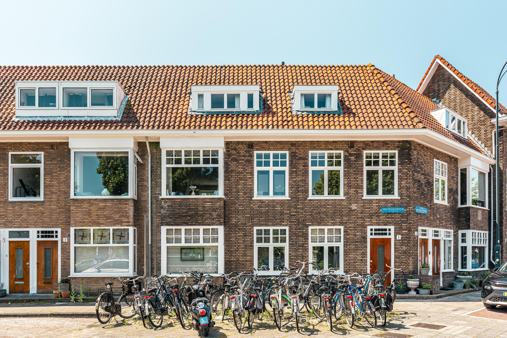Appartement te koop: Teding van Berkhoutstraat 132, Haarlem