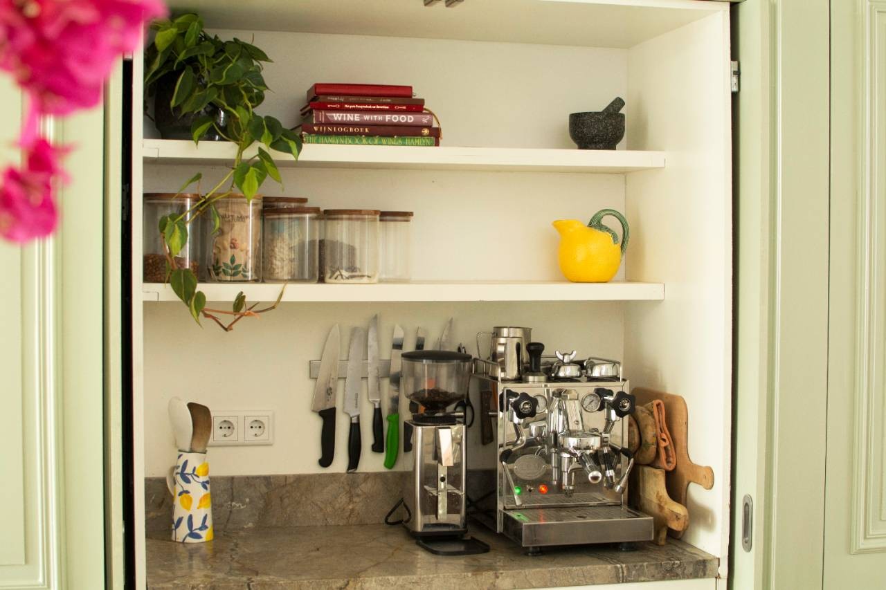 Tussenwoning te koop: Alberdingk Thijmstraat 13, Haarlem