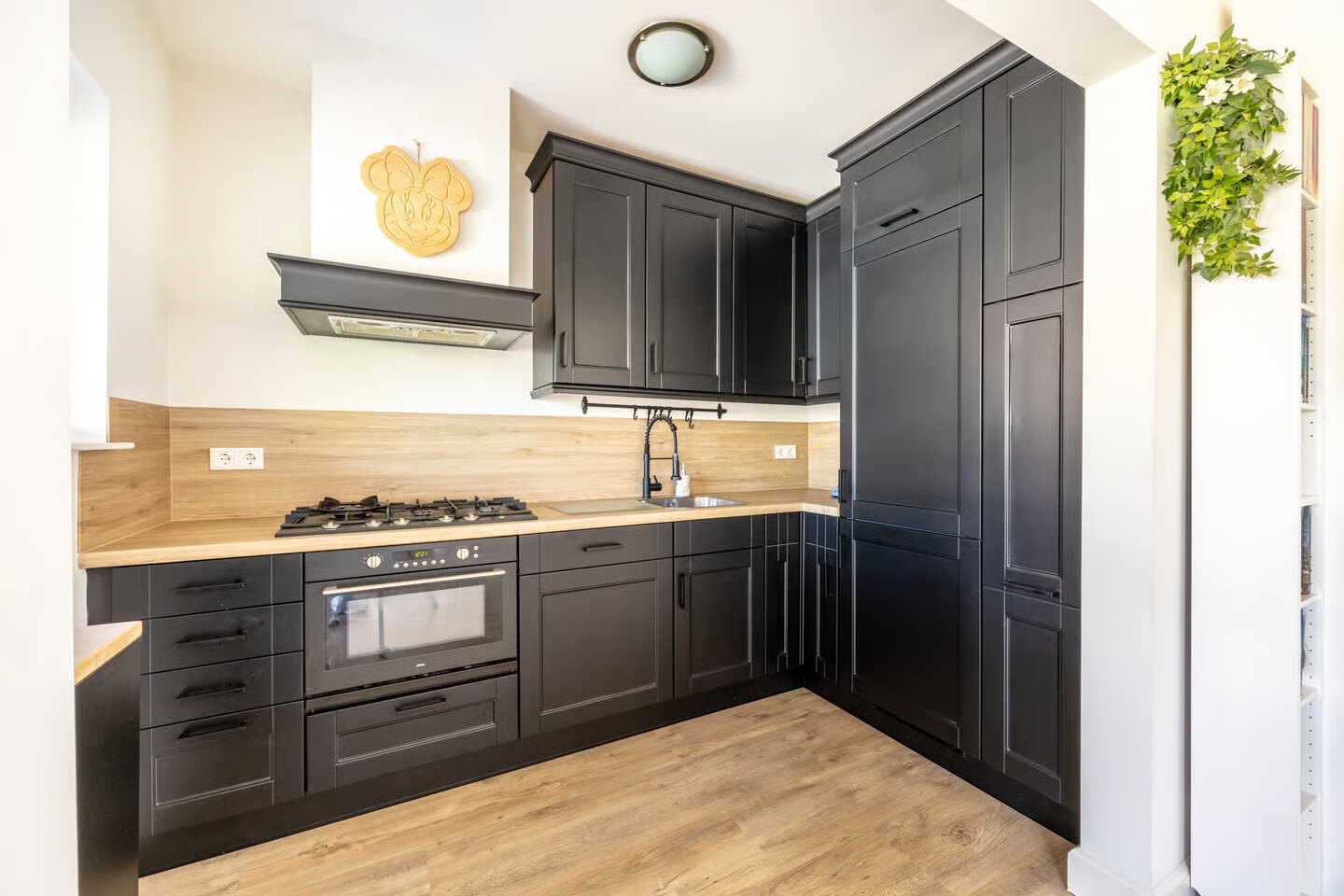 Hoekwoning te koop: De Genestetstraat 47, Haarlem