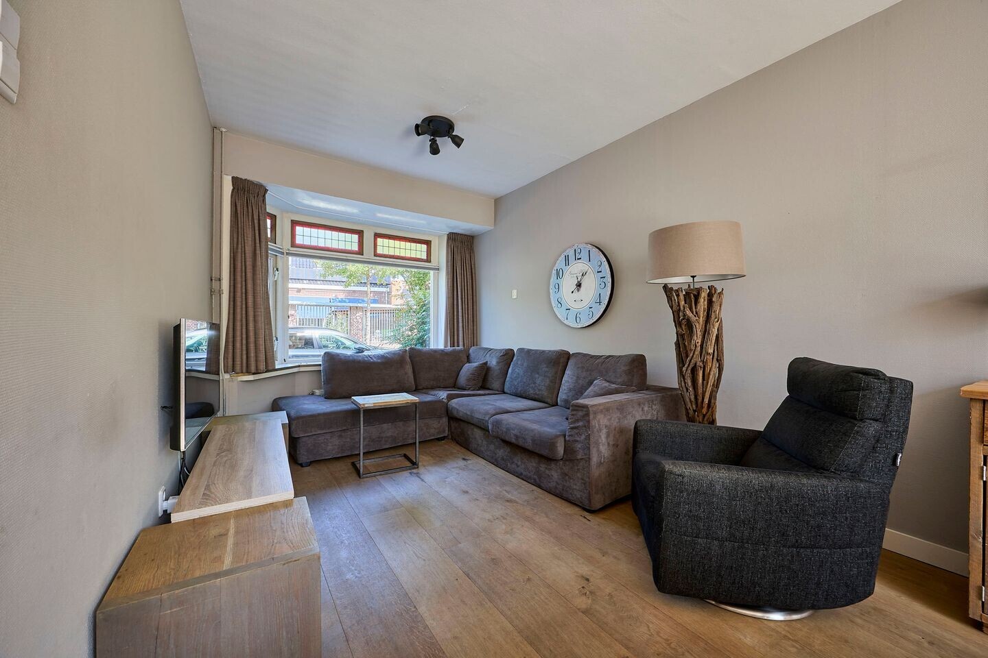 Tussenwoning te koop: Friezenstraat 18, Haarlem