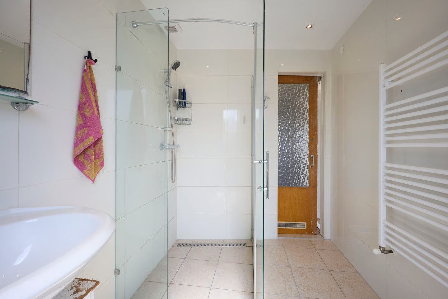 Tussenwoning te koop: Friezenstraat 18, Haarlem
