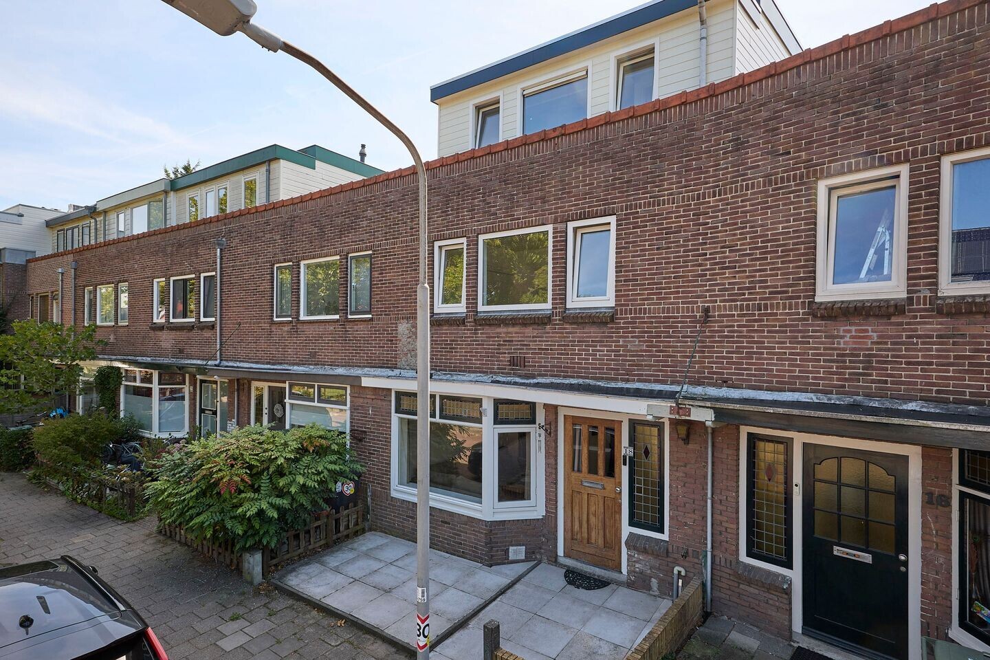 Tussenwoning te koop: Friezenstraat 18, Haarlem