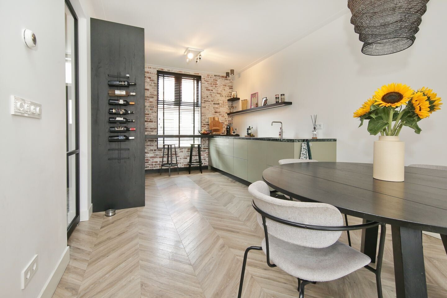 Hoekwoning te koop: Bisschop Ottostraat 35, Haarlem