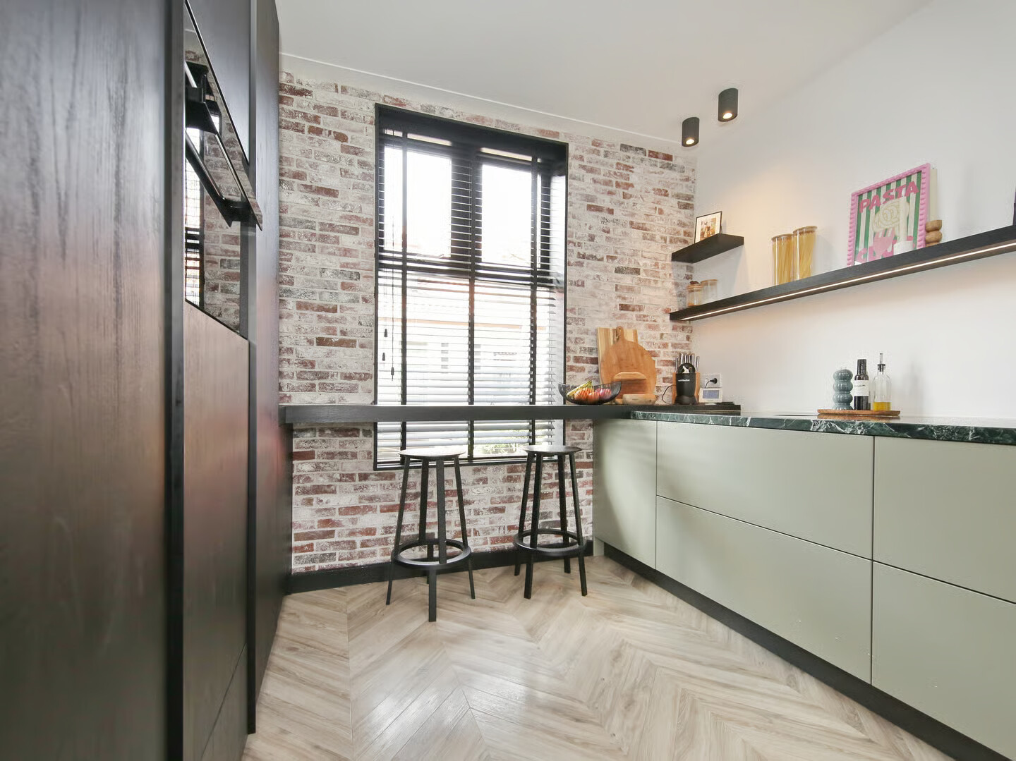 Hoekwoning te koop: Bisschop Ottostraat 35, Haarlem