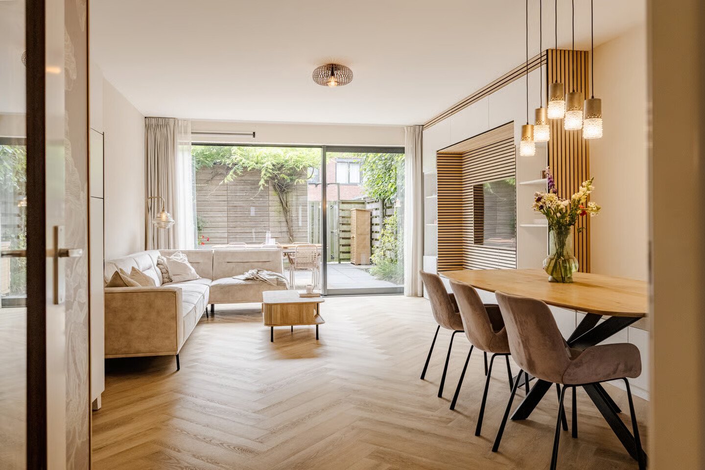 Hoekwoning te koop: Nico Andriessenstraat 16, Haarlem