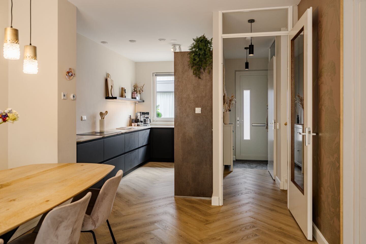 Hoekwoning te koop: Nico Andriessenstraat 16, Haarlem