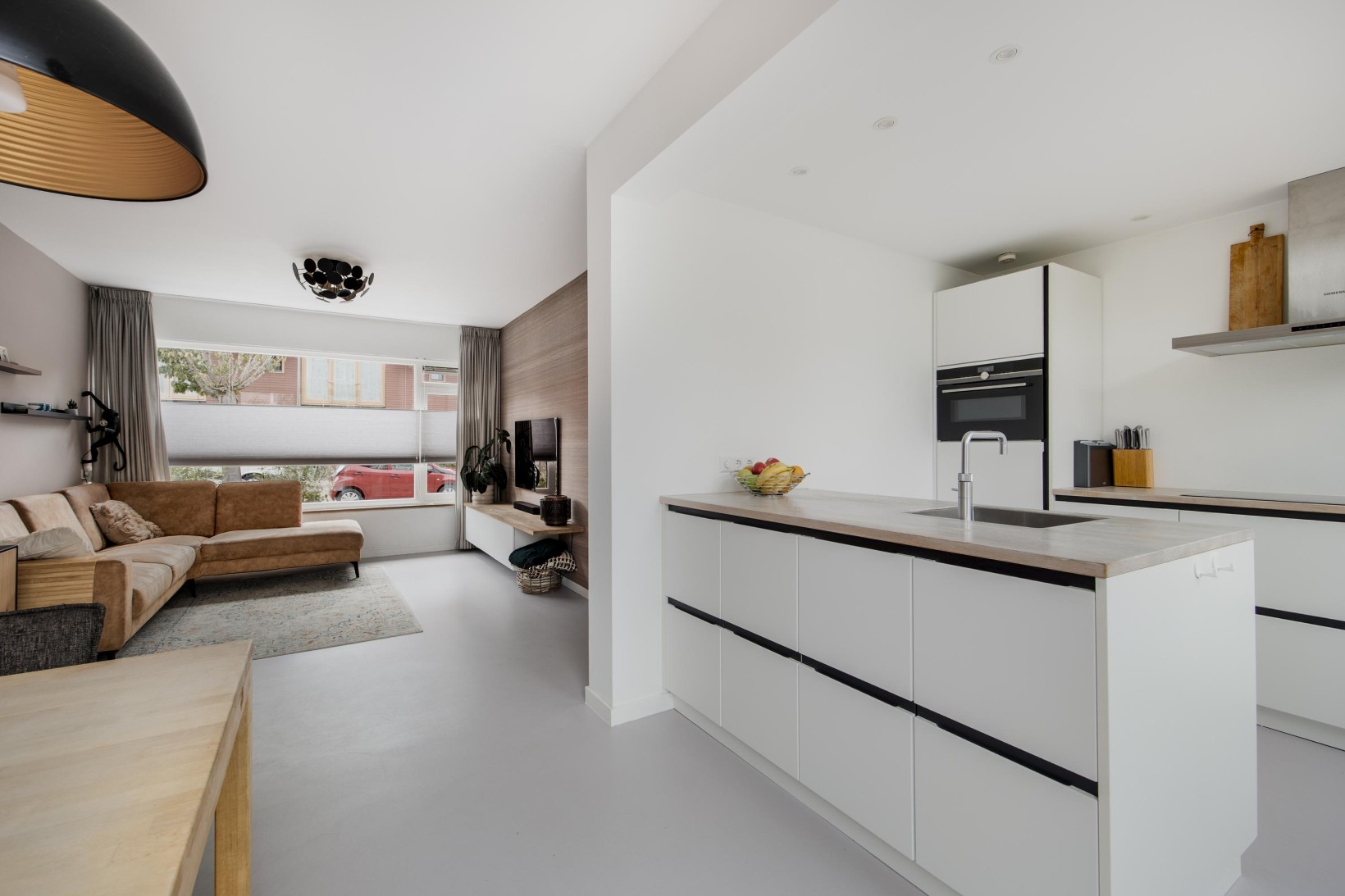 Tussenwoning te koop: Oostenrijklaan 49, Haarlem