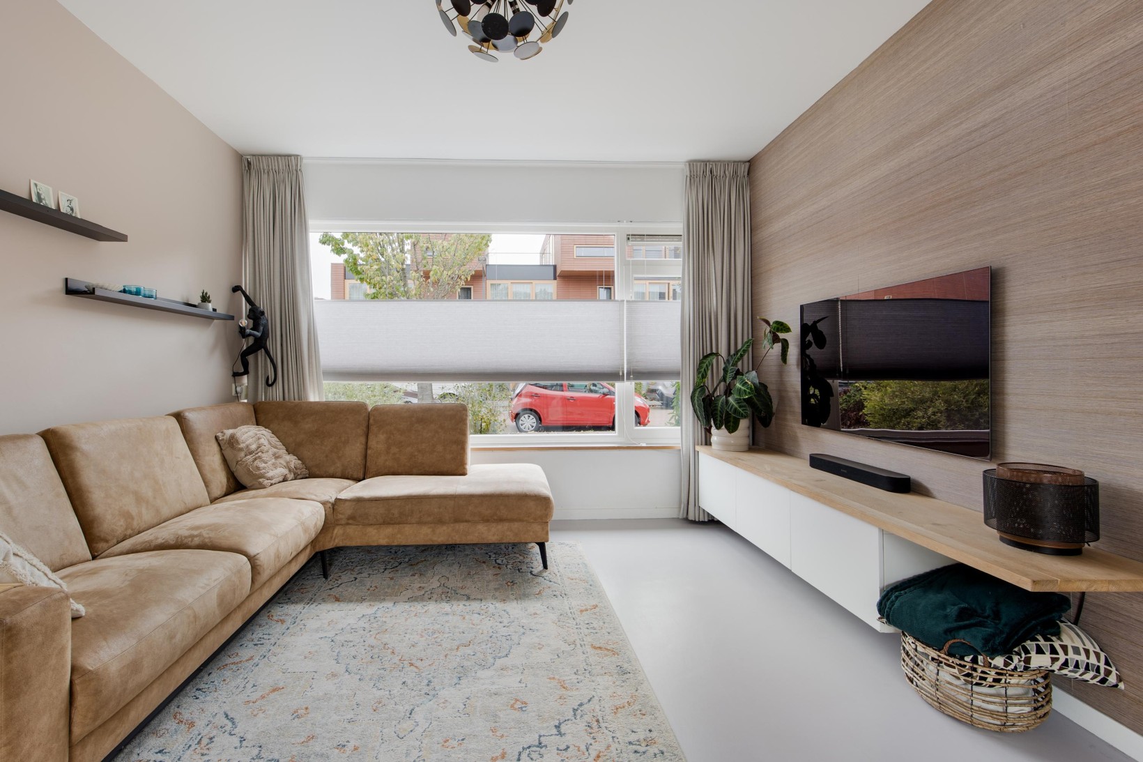 Tussenwoning te koop: Oostenrijklaan 49, Haarlem