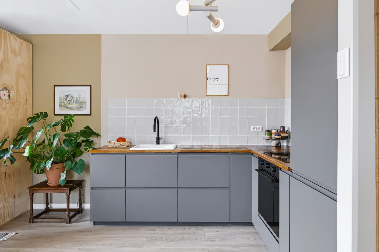 Hoekwoning te koop: Dragonstraat 1, Haarlem