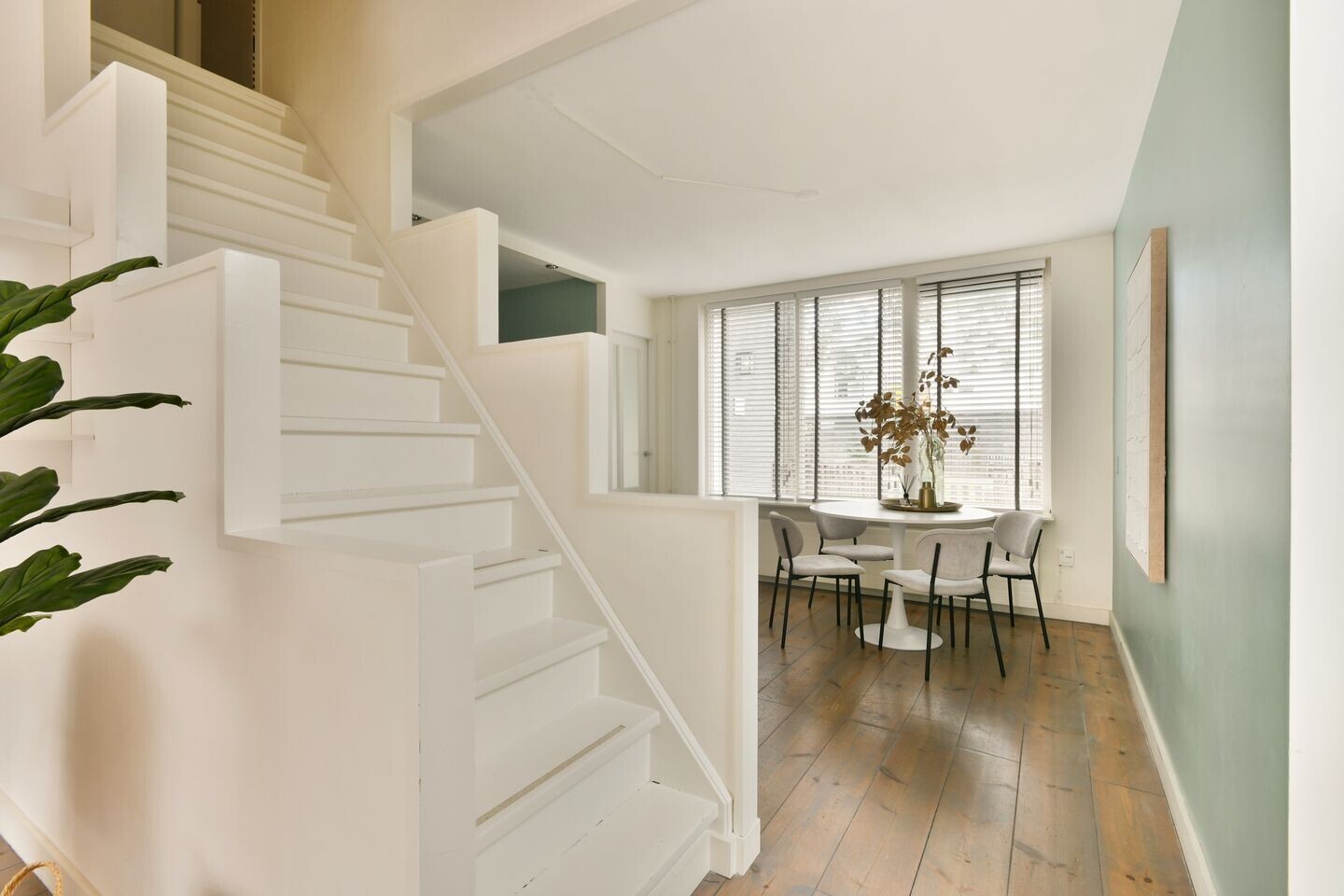 Hoekwoning te koop: Van Beverwijckstraat 8, Haarlem
