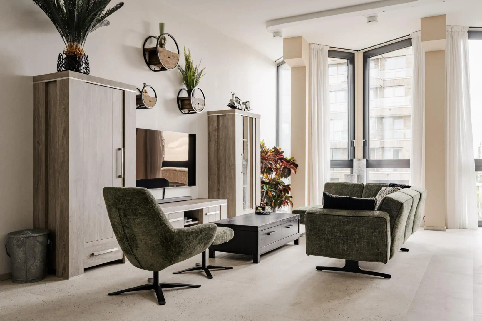 Appartement te koop: Surinamepad 212, Haarlem
