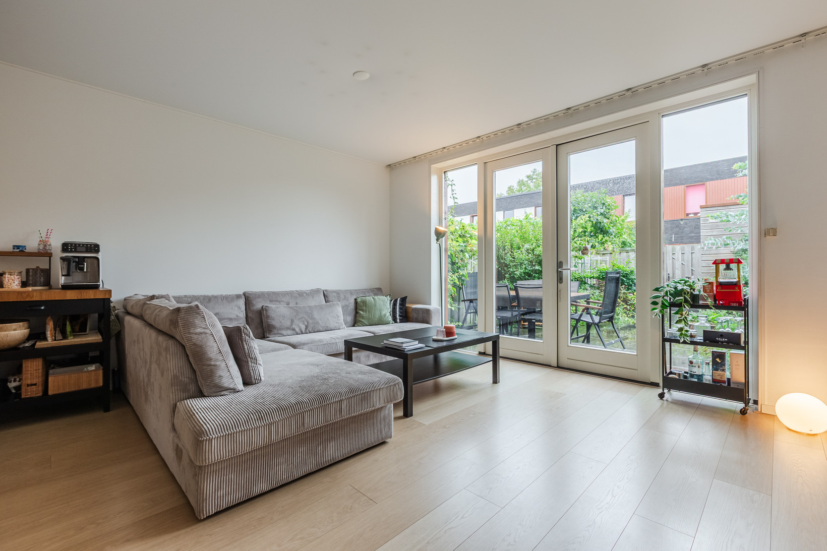 Tussenwoning te koop: Ingen-Houszstraat 10, Haarlem