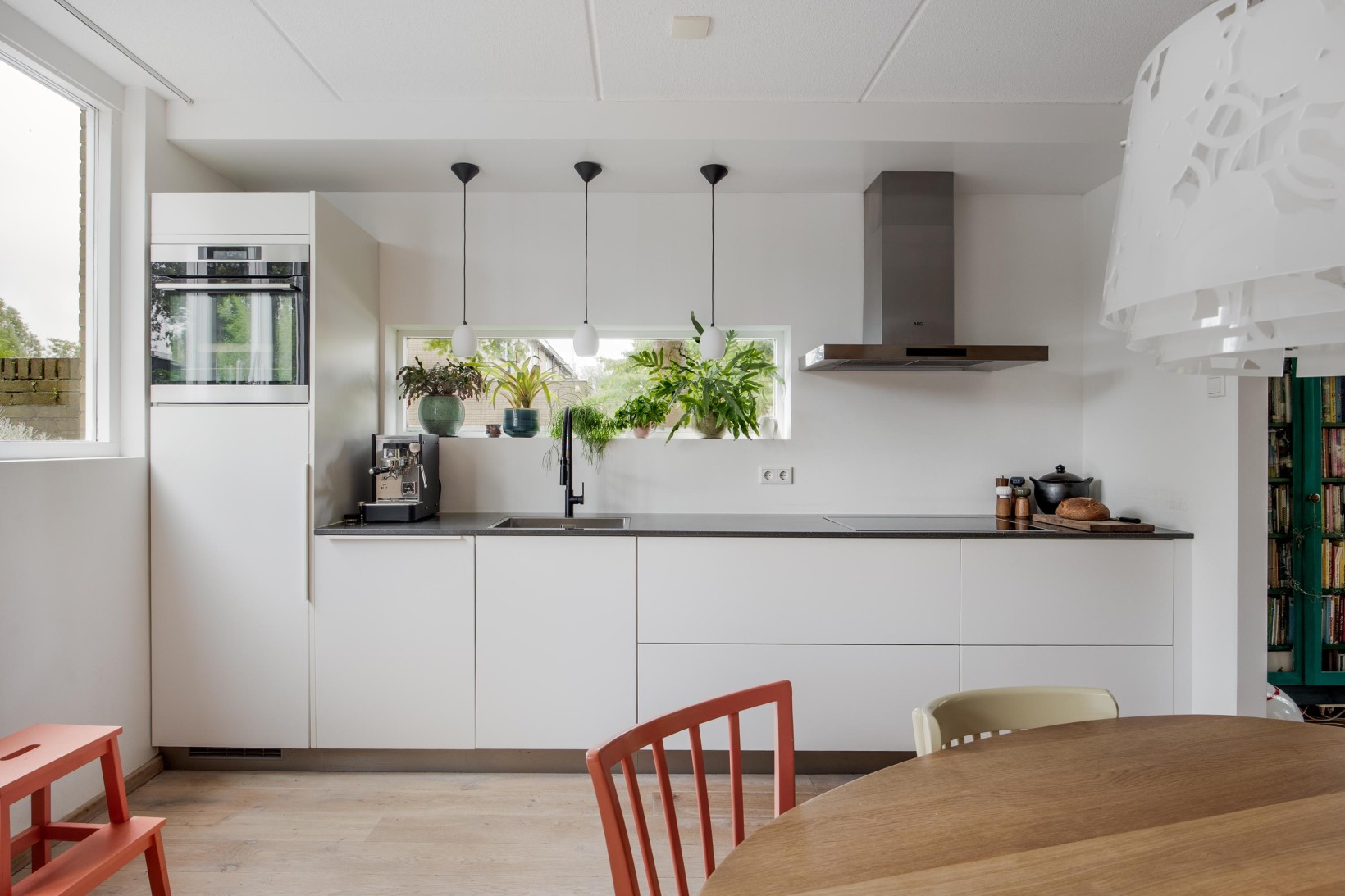 Hoekwoning te koop: Henckenshagen 38, Haarlem