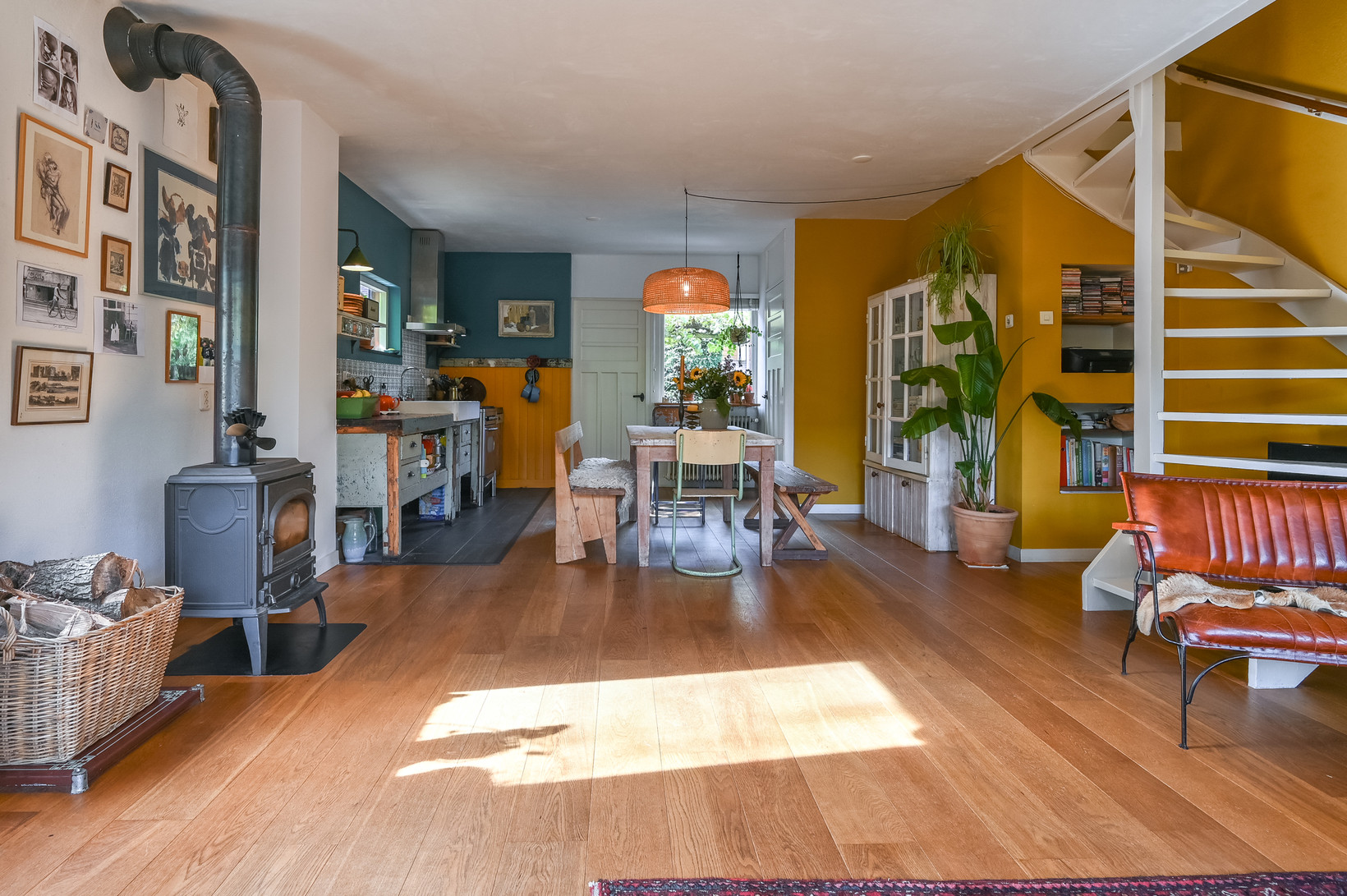 Hoekwoning te koop: Nemelaar 72, Haarlem