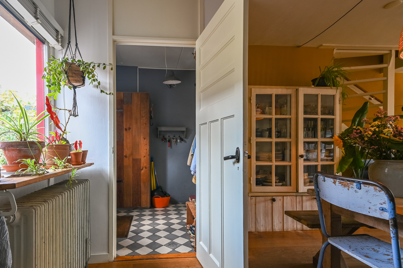 Hoekwoning te koop: Nemelaar 72, Haarlem