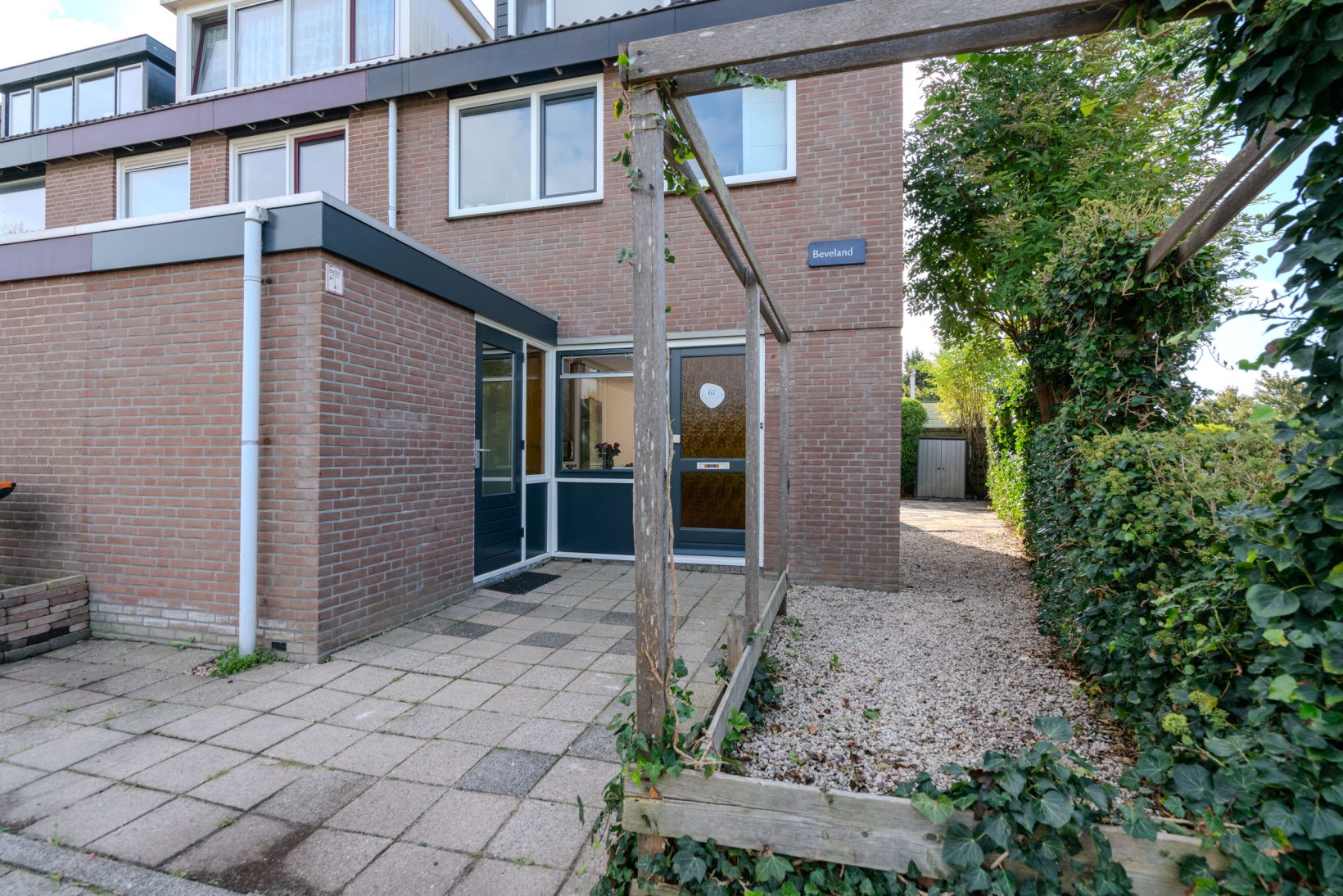 Hoekwoning te koop: Beveland 67, Haarlem