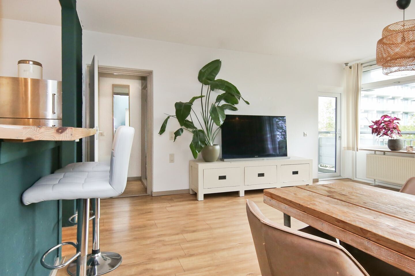 Appartement te koop: Waddenstraat 323, Haarlem