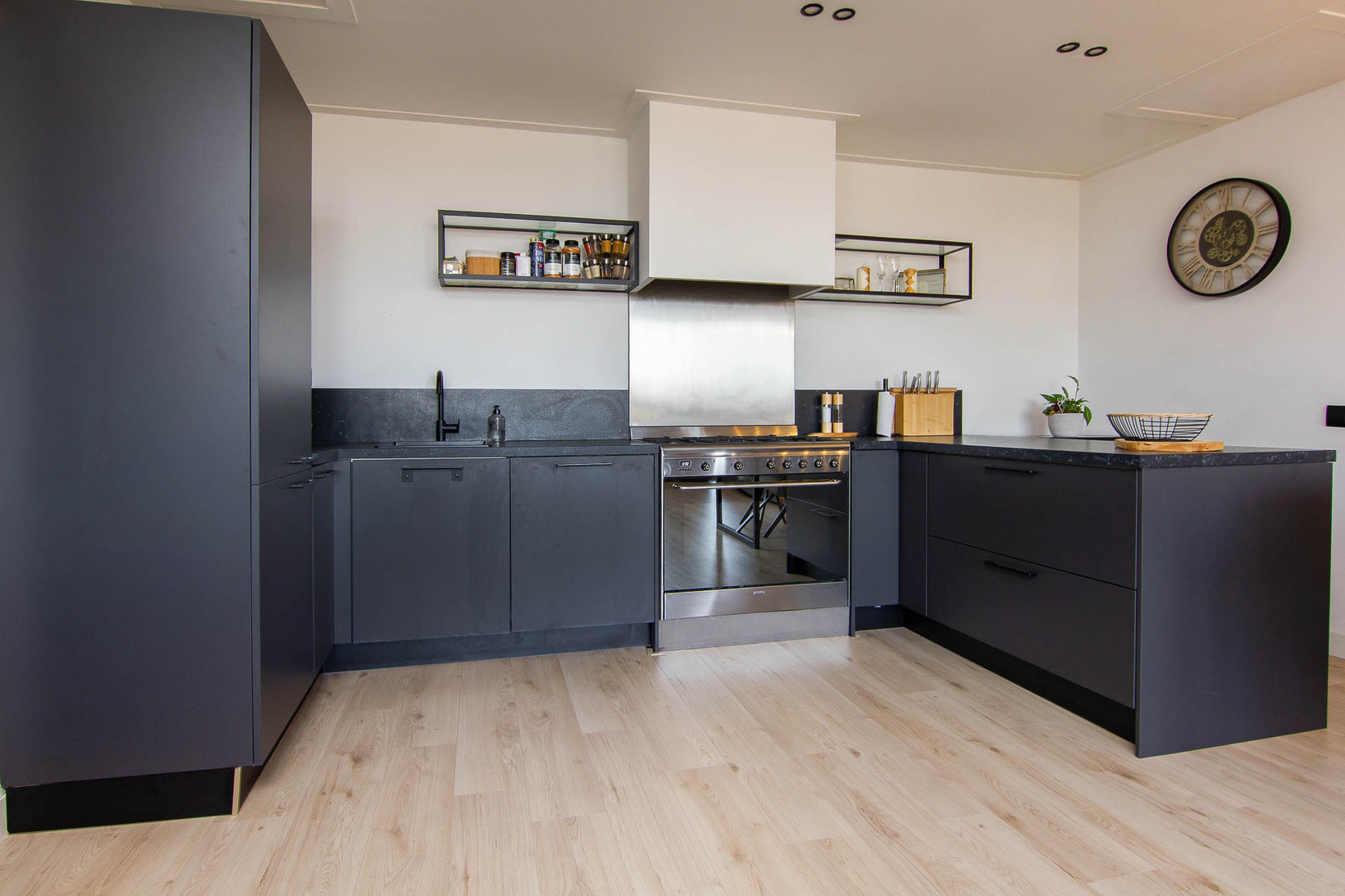 Appartement te koop: Engelenburg 303, Haarlem