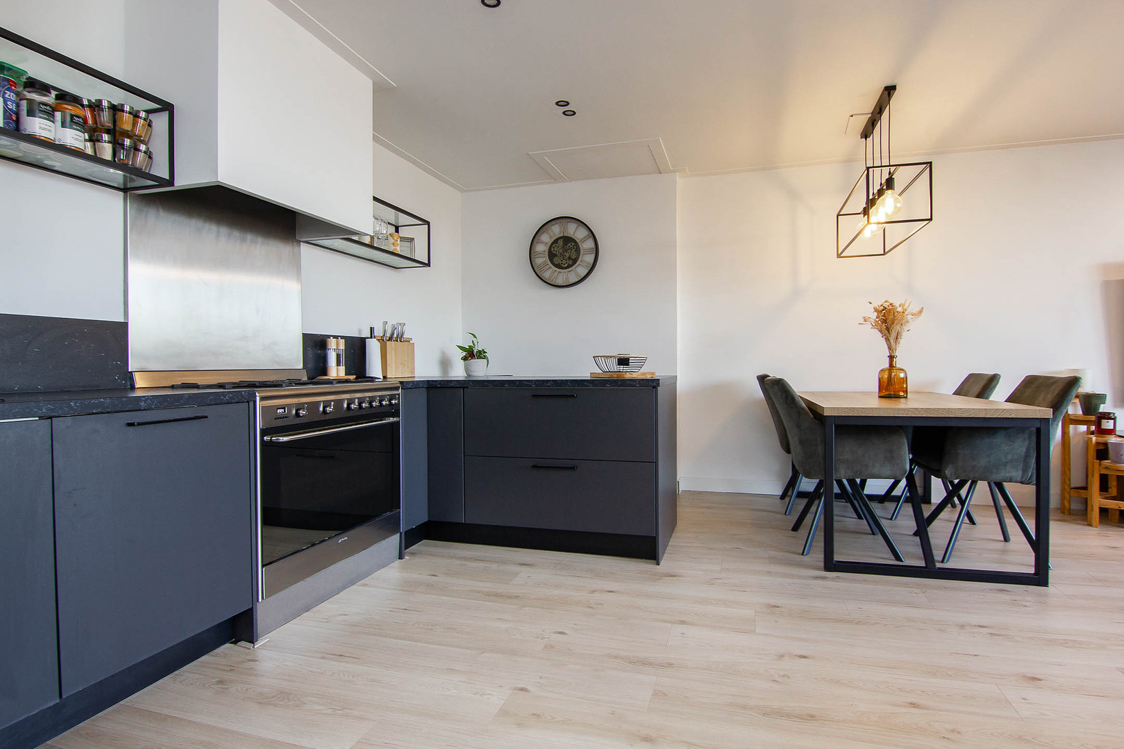 Appartement te koop: Engelenburg 303, Haarlem