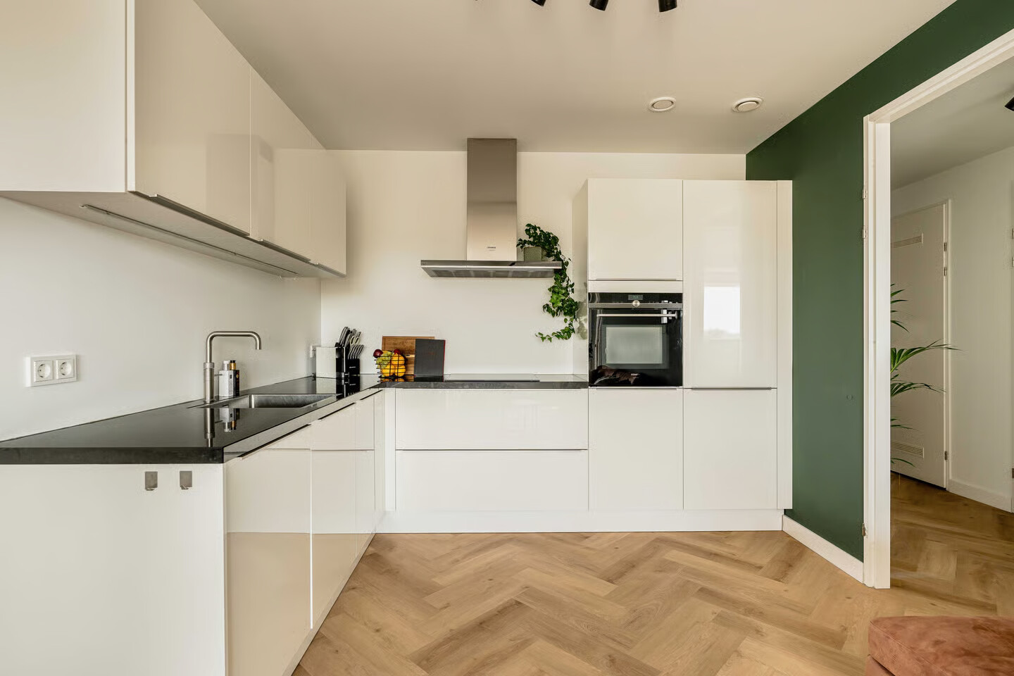 Appartement te koop: Galileistate 143, Zandvoort