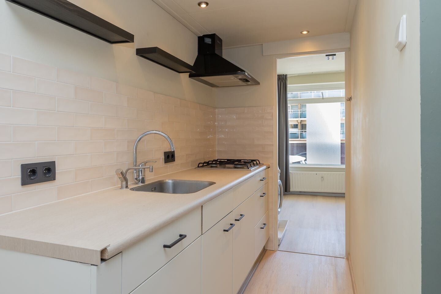 Studio te koop: van Galenstraat 14, Zandvoort