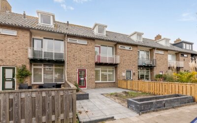 Treubstraat 8