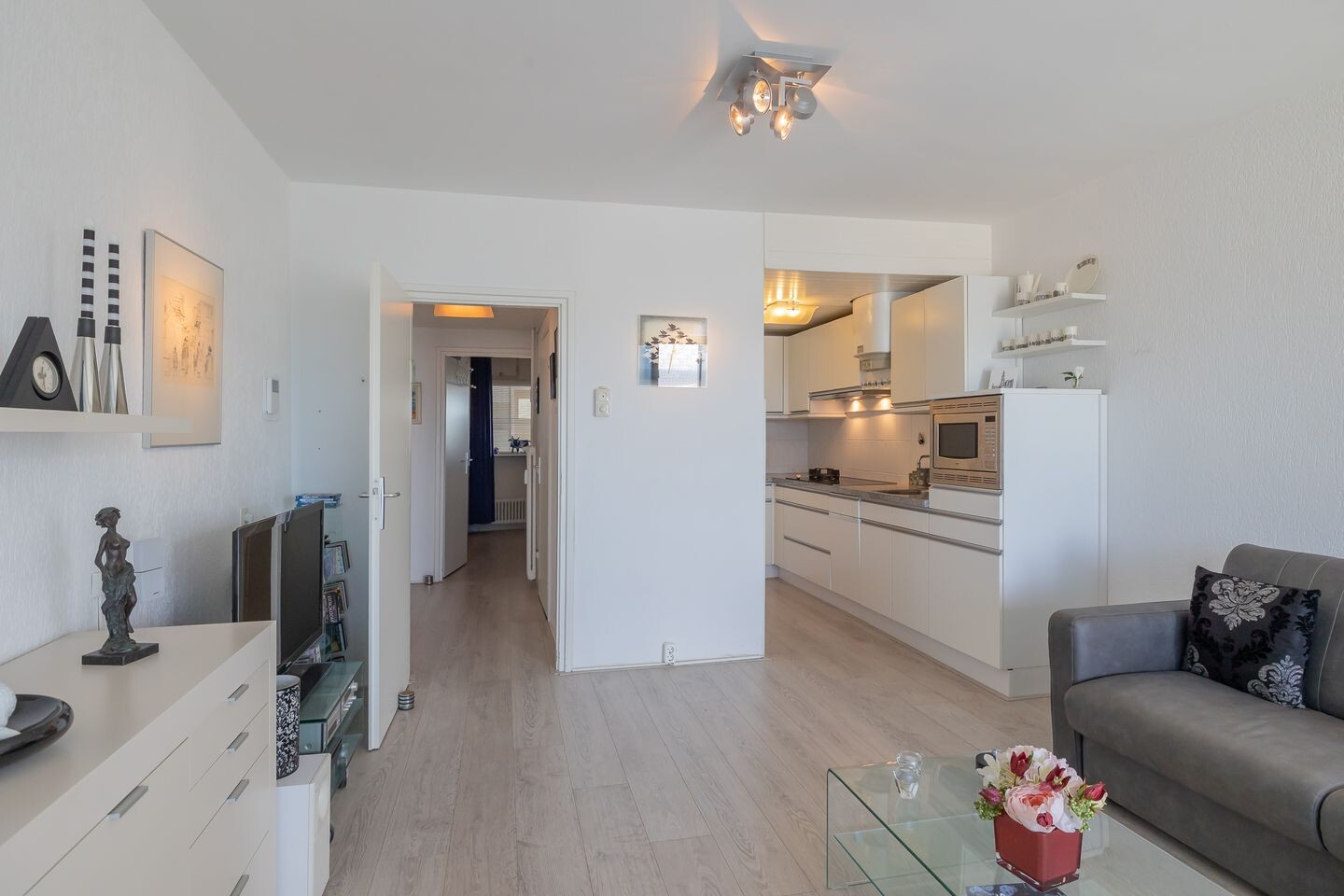 Appartement te koop: de Favaugeplein 21F39, Zandvoort