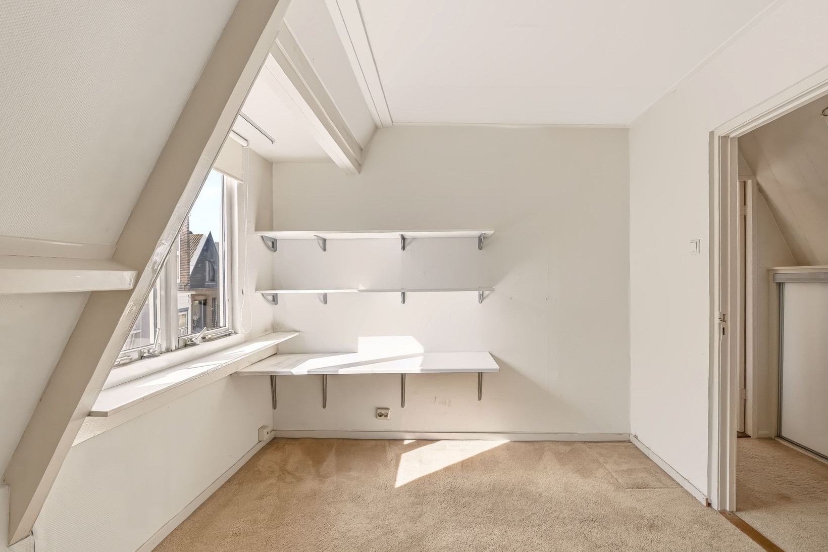 Tussenwoning te koop: Diaconiehuisstraat 25, Zandvoort