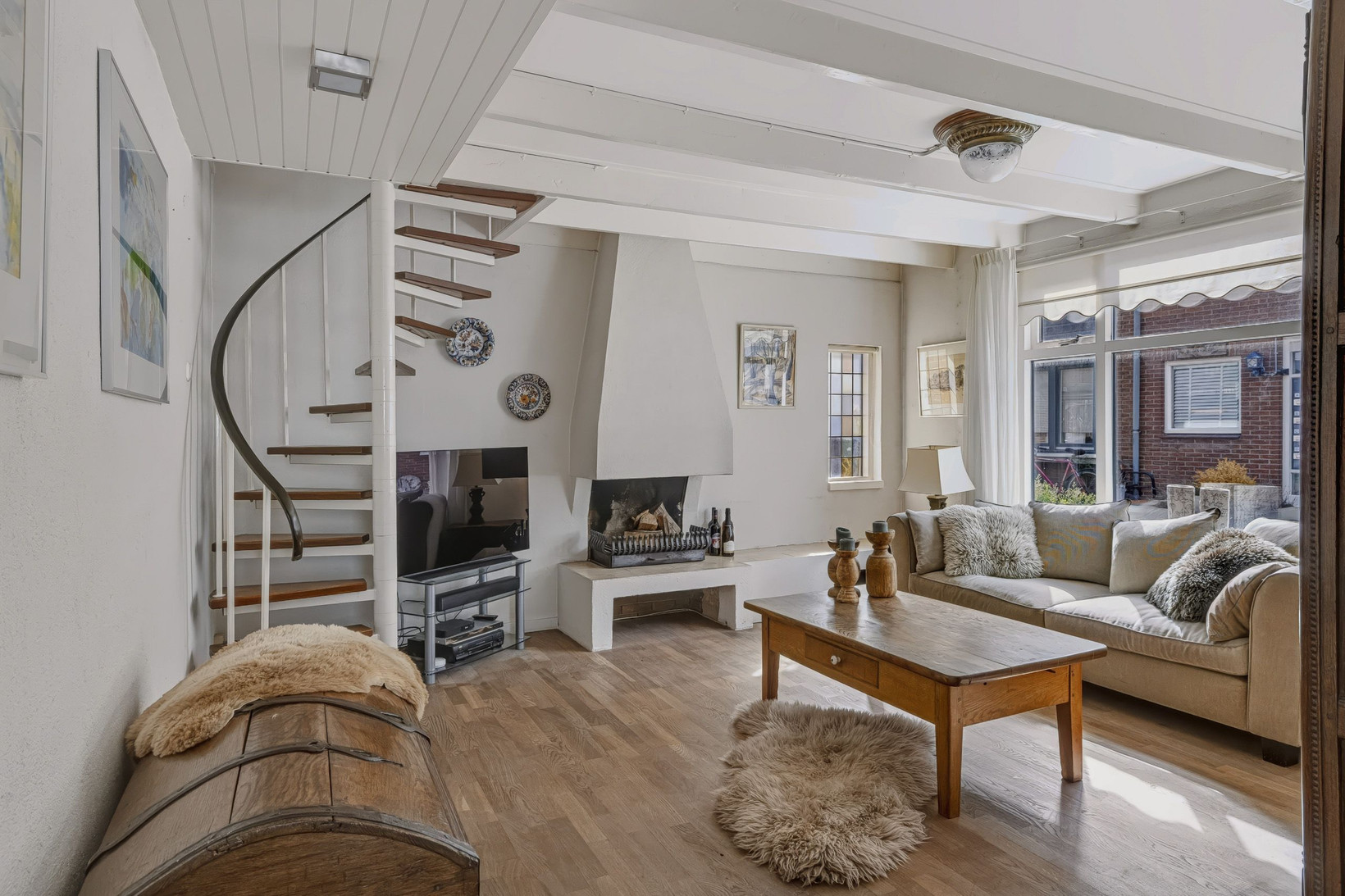 Tussenwoning te koop: Diaconiehuisstraat 25, Zandvoort