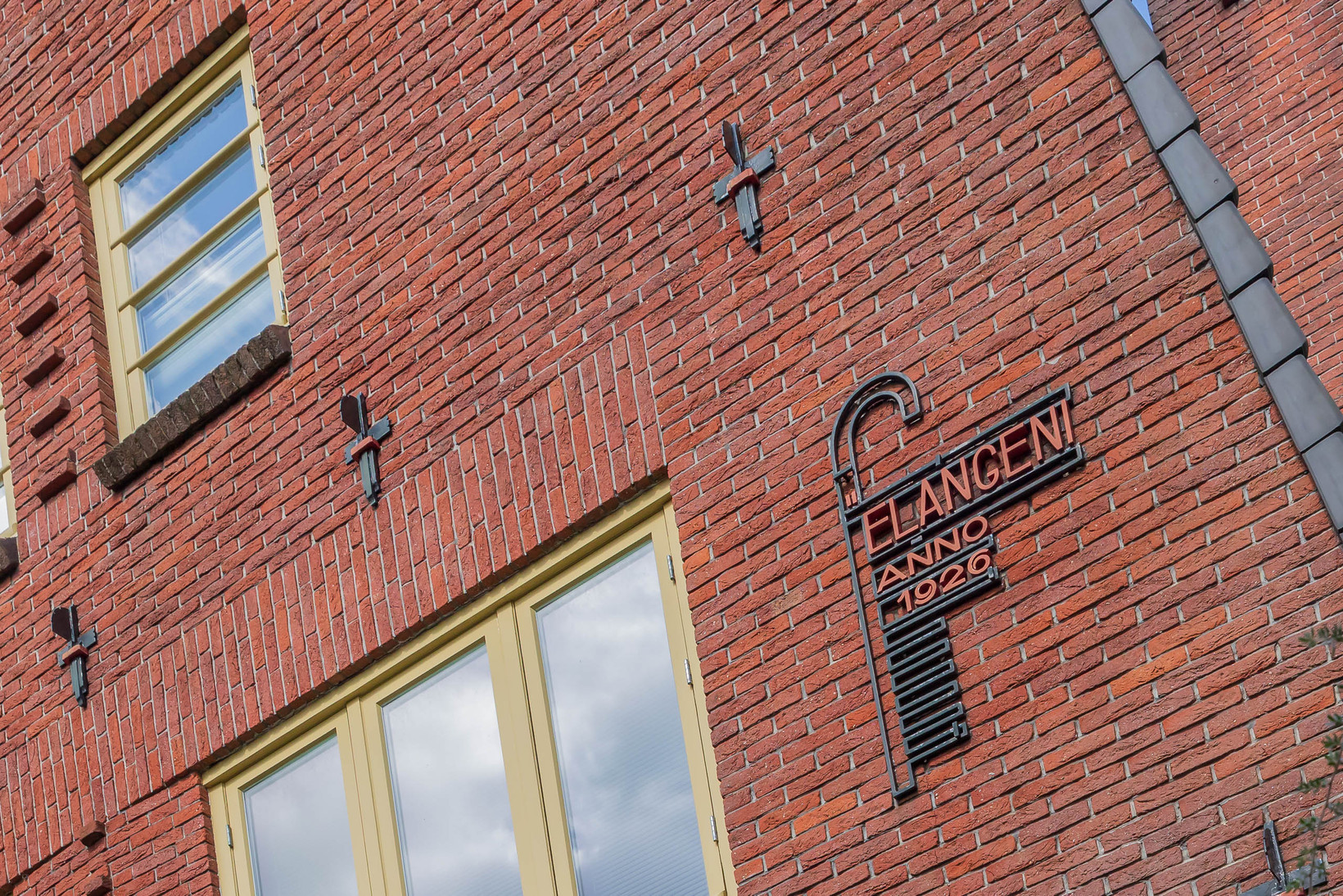 Vrijstaande woning te koop: Lonbar Petrilaan 18, Overveen