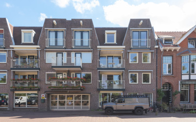 Bloemendaal. 7-C