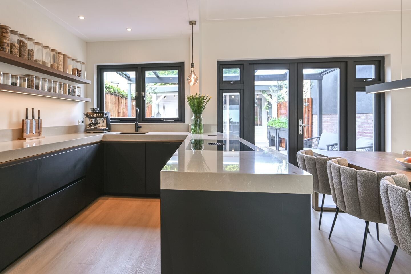Hoekwoning te koop: Korte Kleverlaan 50, Bloemendaal
