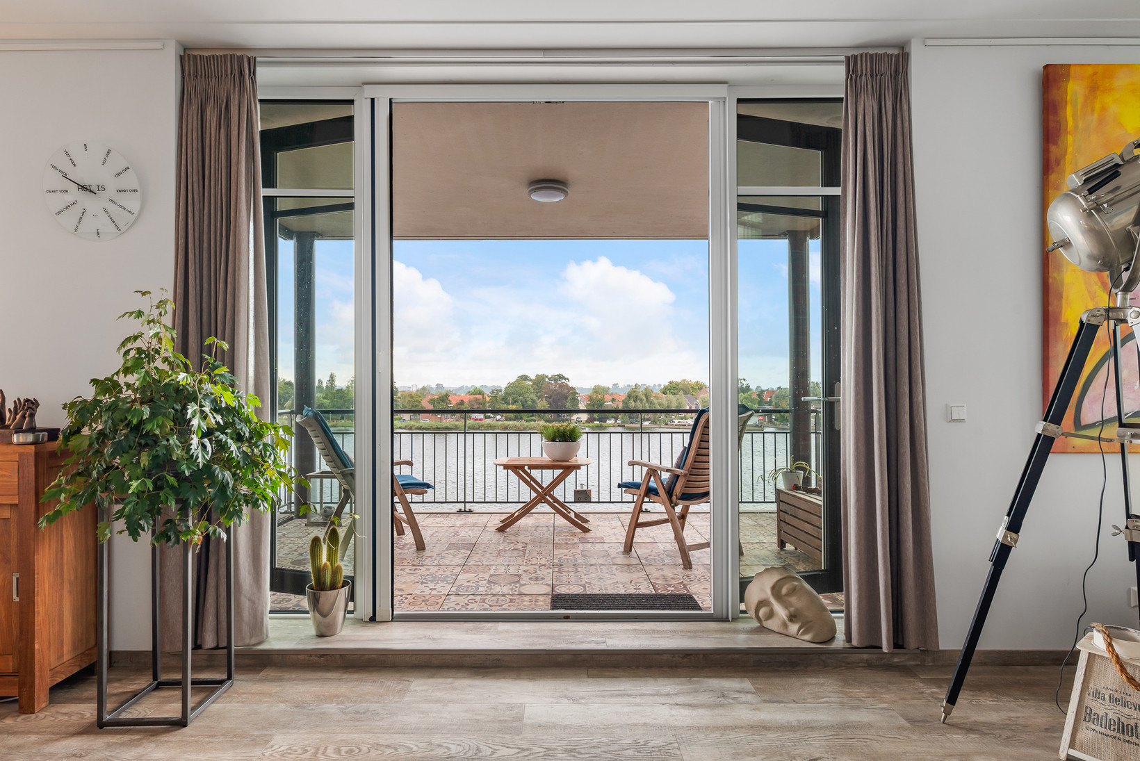 Appartement te koop: Dijkgraaf 4, Spaarndam