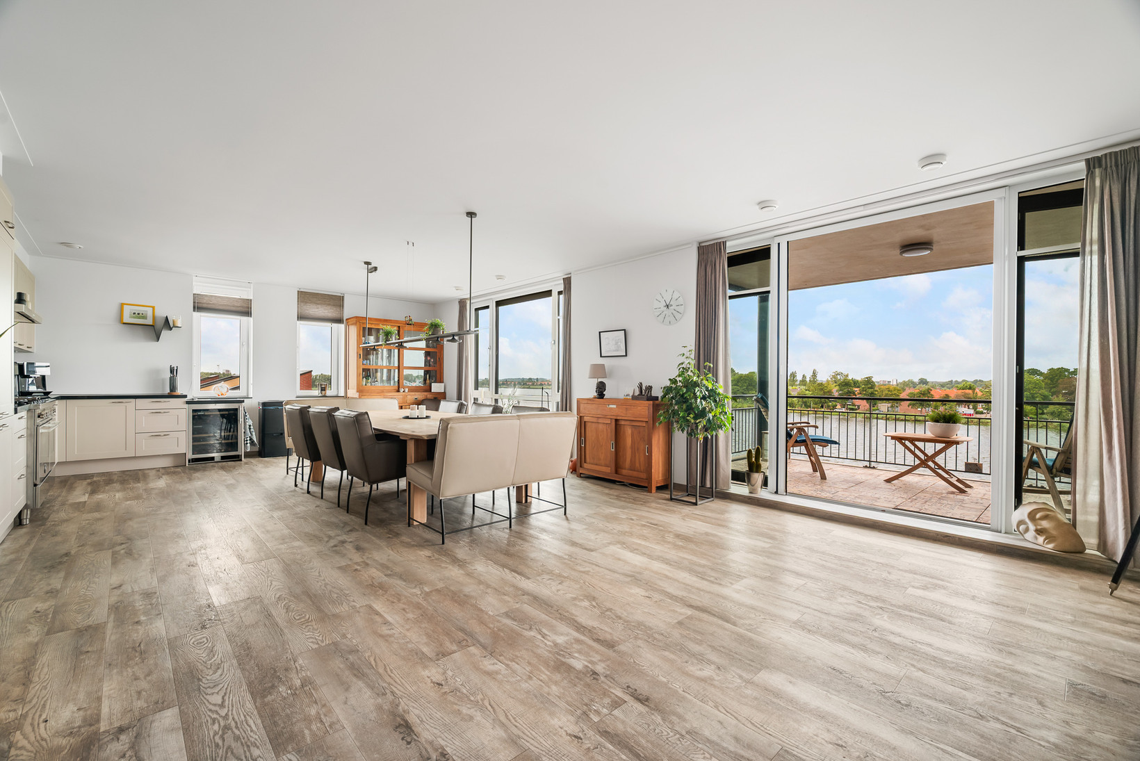 Appartement te koop: Dijkgraaf 4, Spaarndam