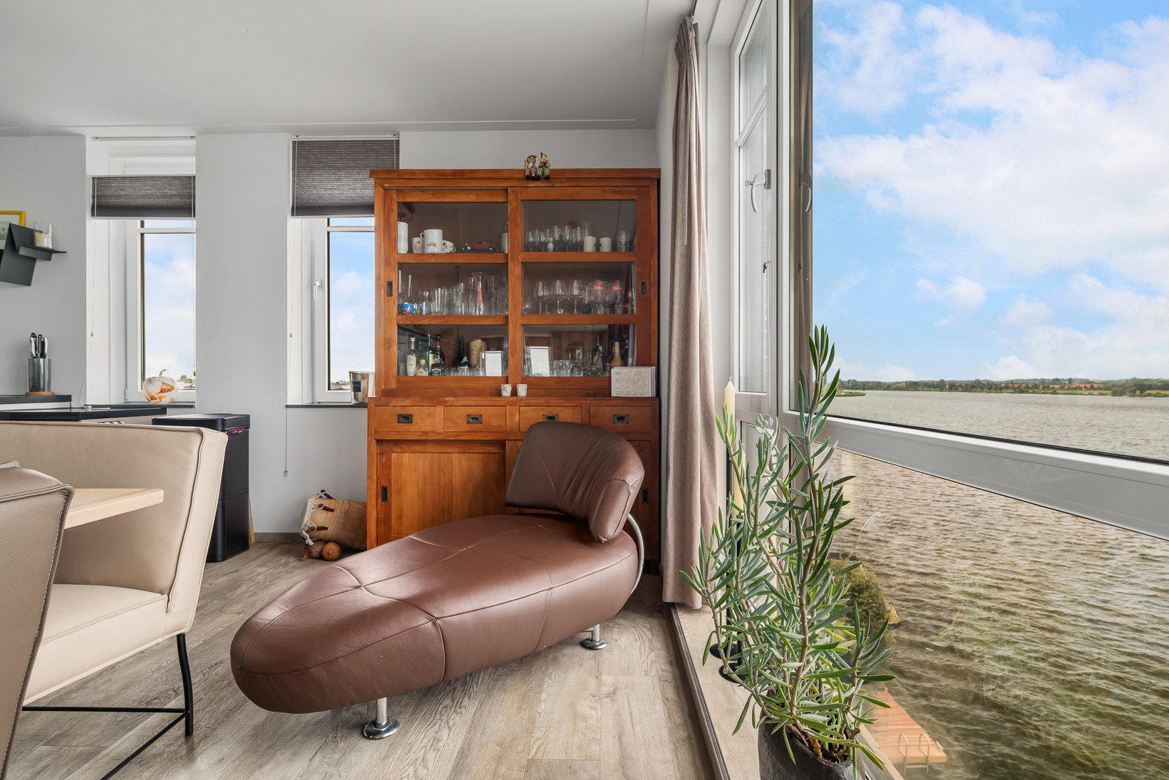 Appartement te koop: Dijkgraaf 4, Spaarndam