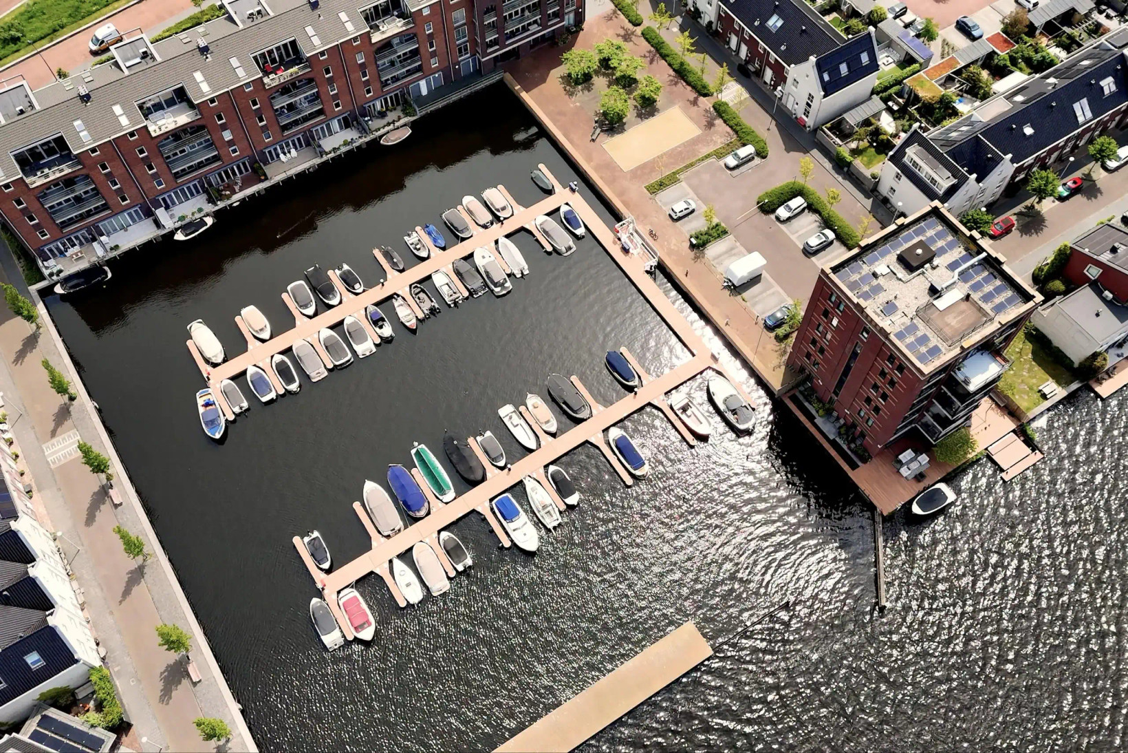 Twee-onder-één-kap te koop: Lagedijk 52, Spaarndam