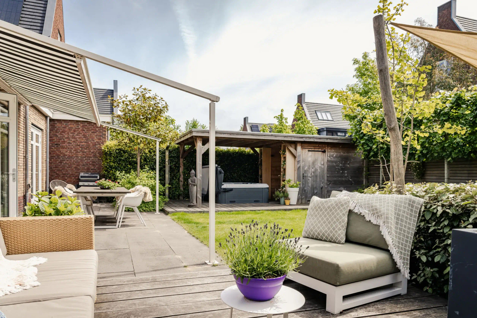 Twee-onder-één-kap te koop: Lagedijk 52, Spaarndam