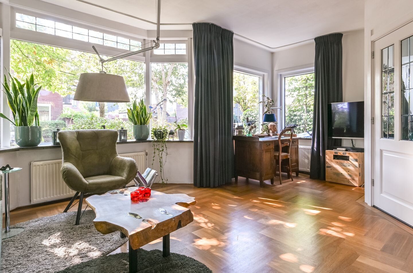 Twee-onder-één-kap te koop: Surinamestraat 1, Santpoort-Noord