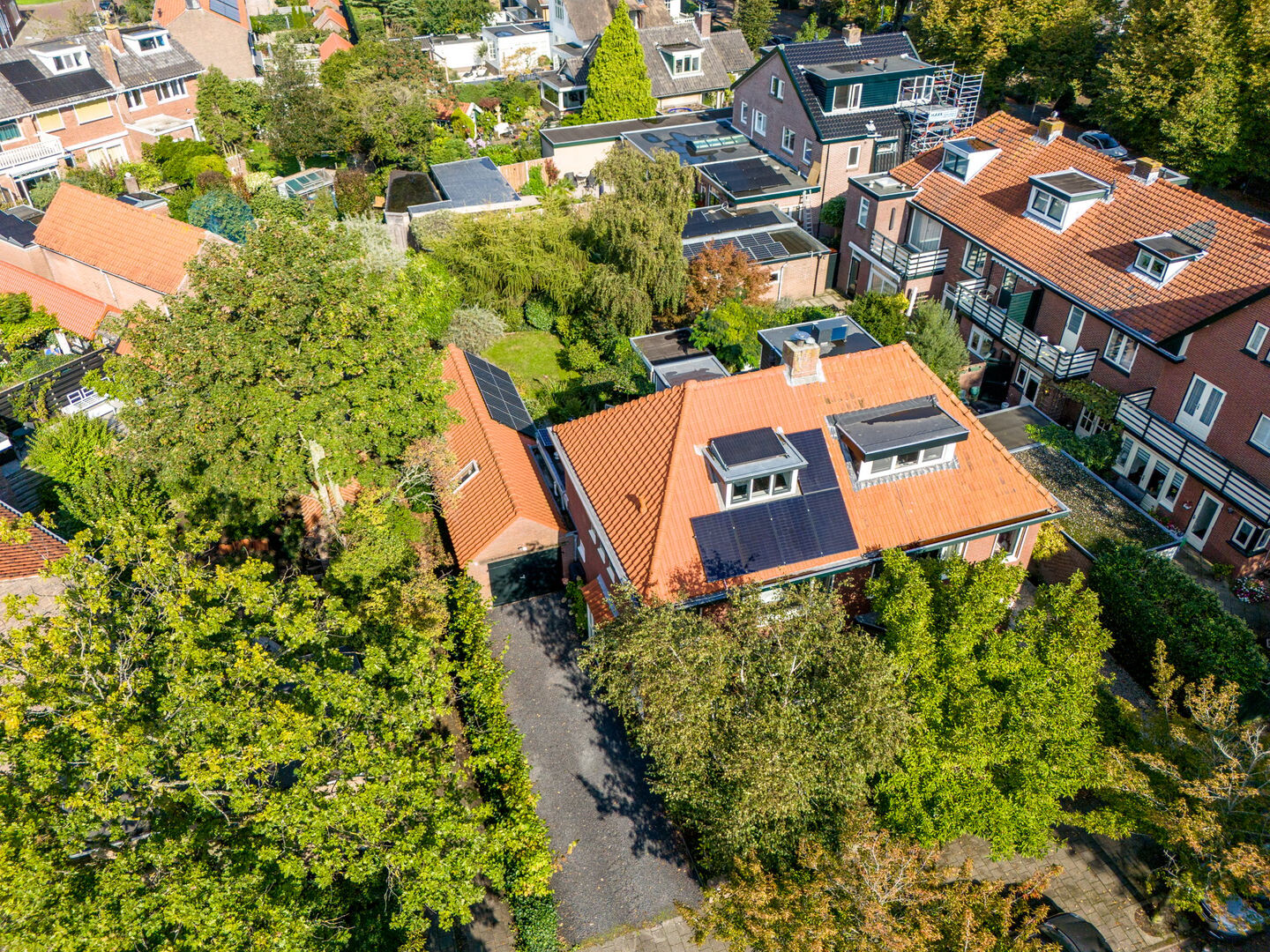Twee-onder-één-kap te koop: Surinamestraat 1, Santpoort-Noord