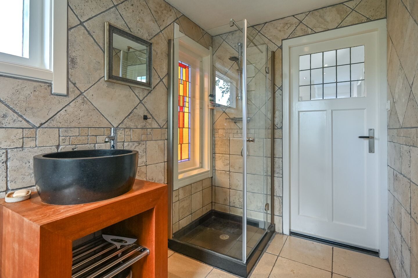 Twee-onder-één-kap te koop: Surinamestraat 1, Santpoort-Noord