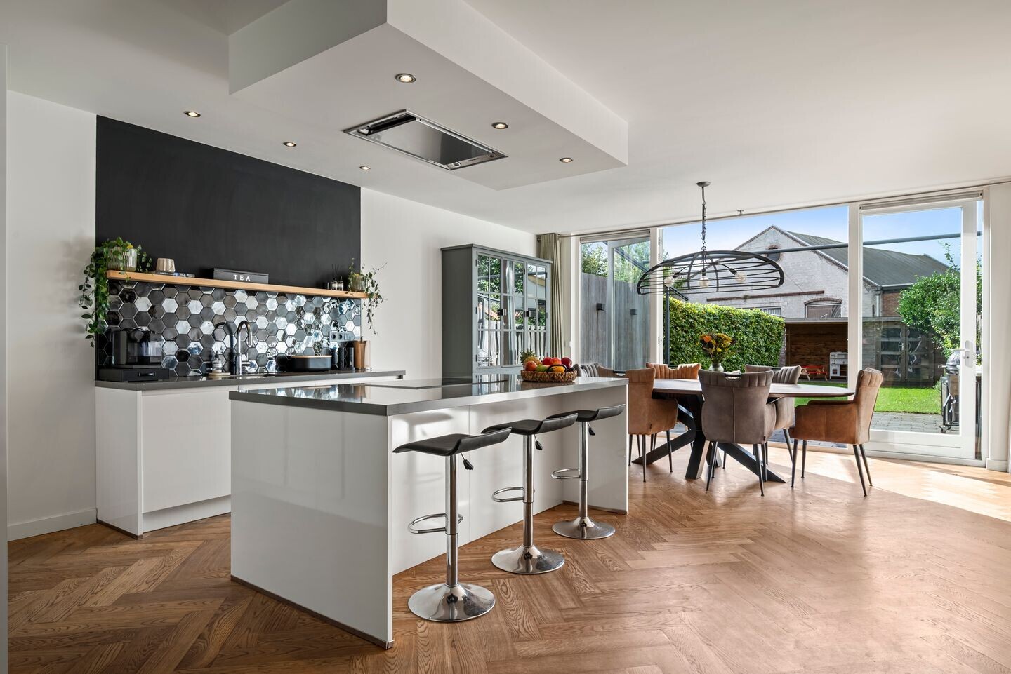 Tussenwoning te koop: Rusburglaan 8, Santpoort-Zuid