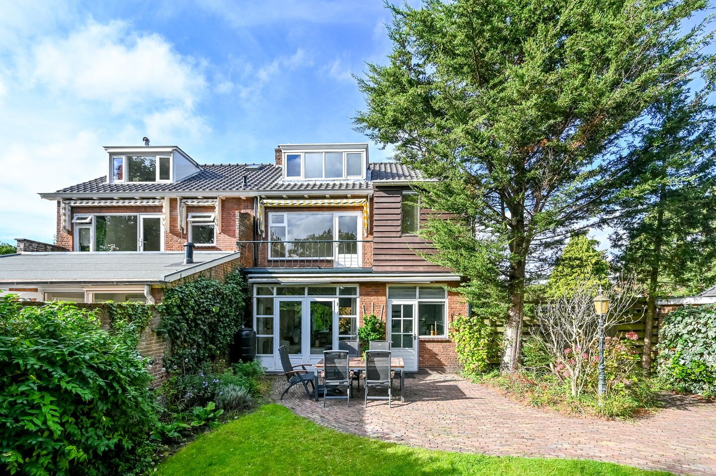 Twee-onder-één-kap te koop: Papenburghlaan 8, Santpoort-Zuid