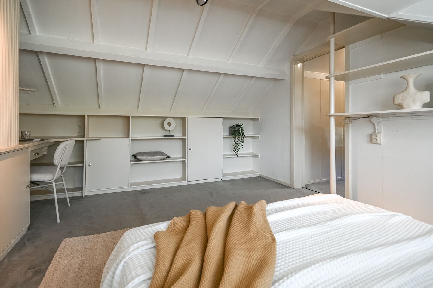 Twee-onder-één-kap te koop: Papenburghlaan 8, Santpoort-Zuid