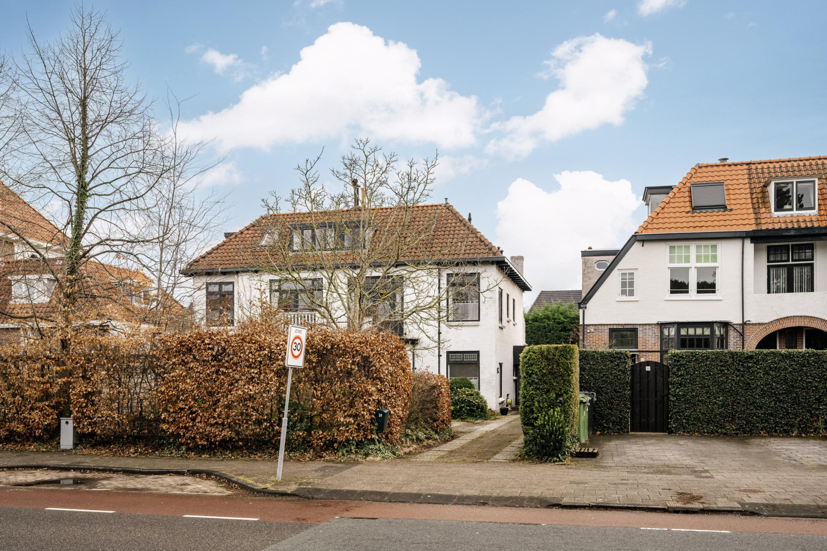 Tussenwoning te koop: Bronsteeweg 24, Heemstede