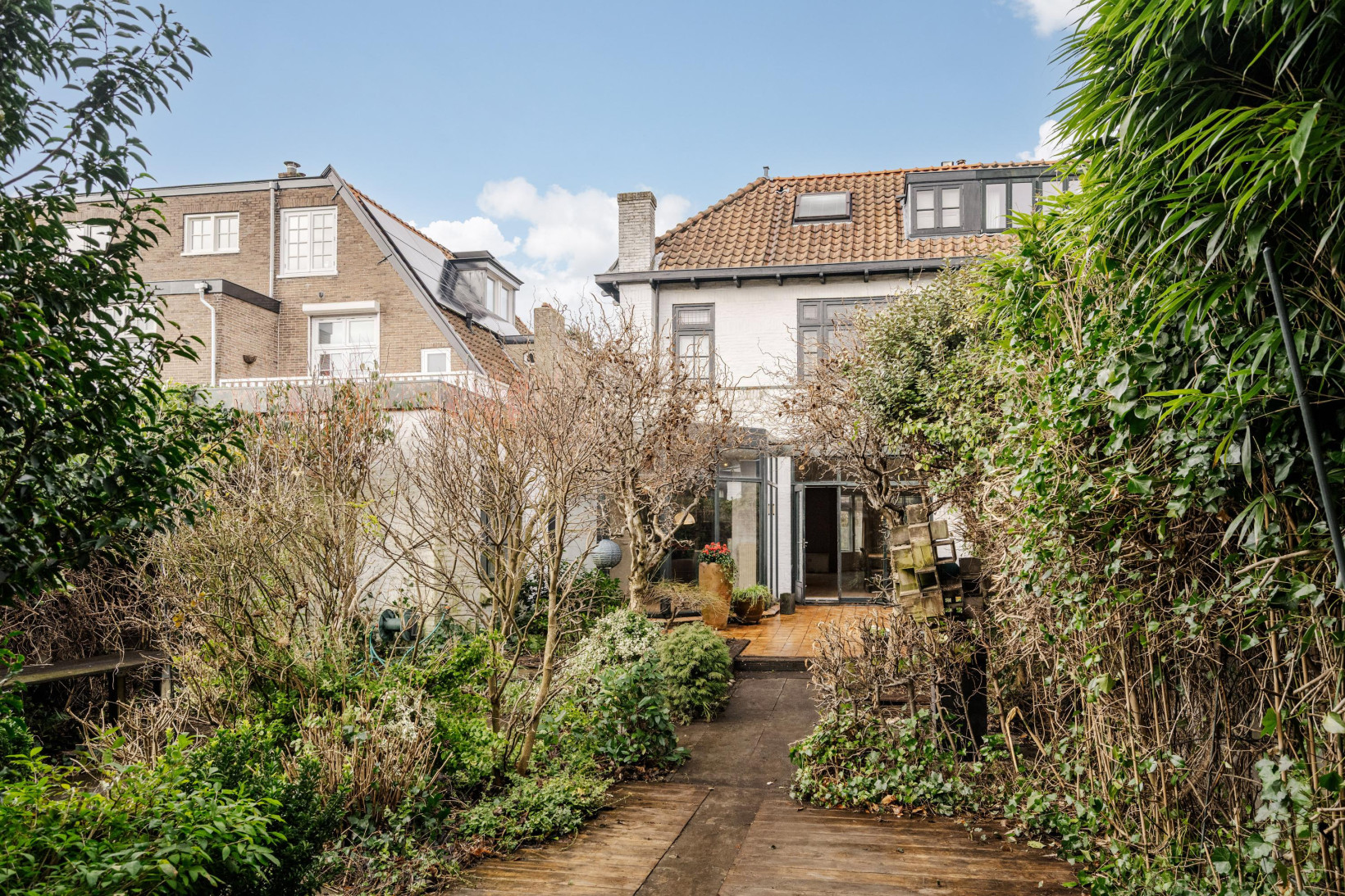 Tussenwoning te koop: Bronsteeweg 24, Heemstede