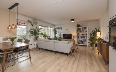 Laan van Dick Laan 16