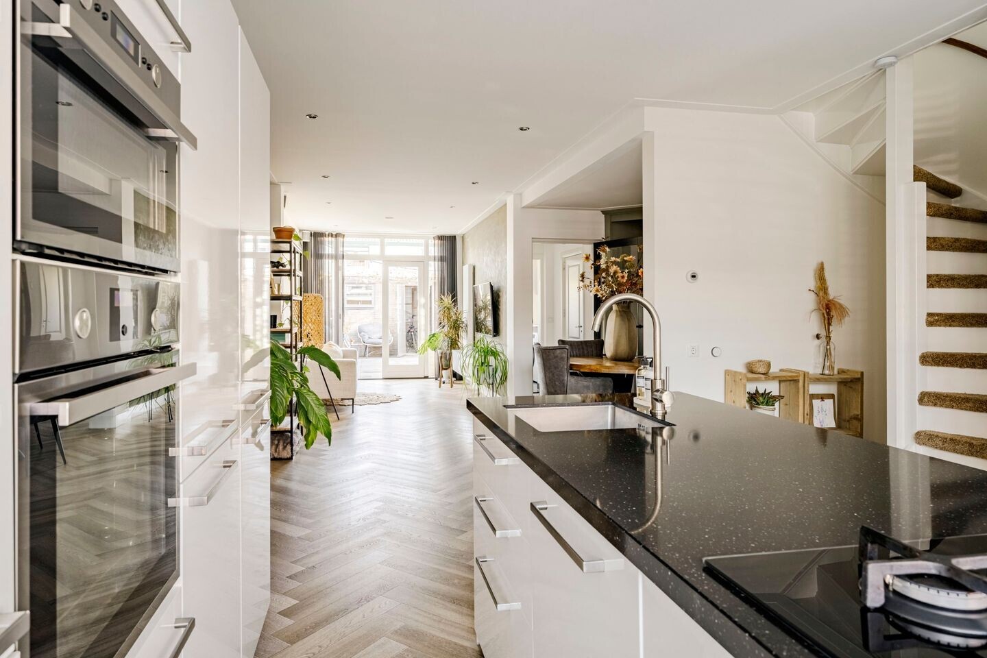 Tussenwoning te koop: Sumatrastraat 11, Heemstede